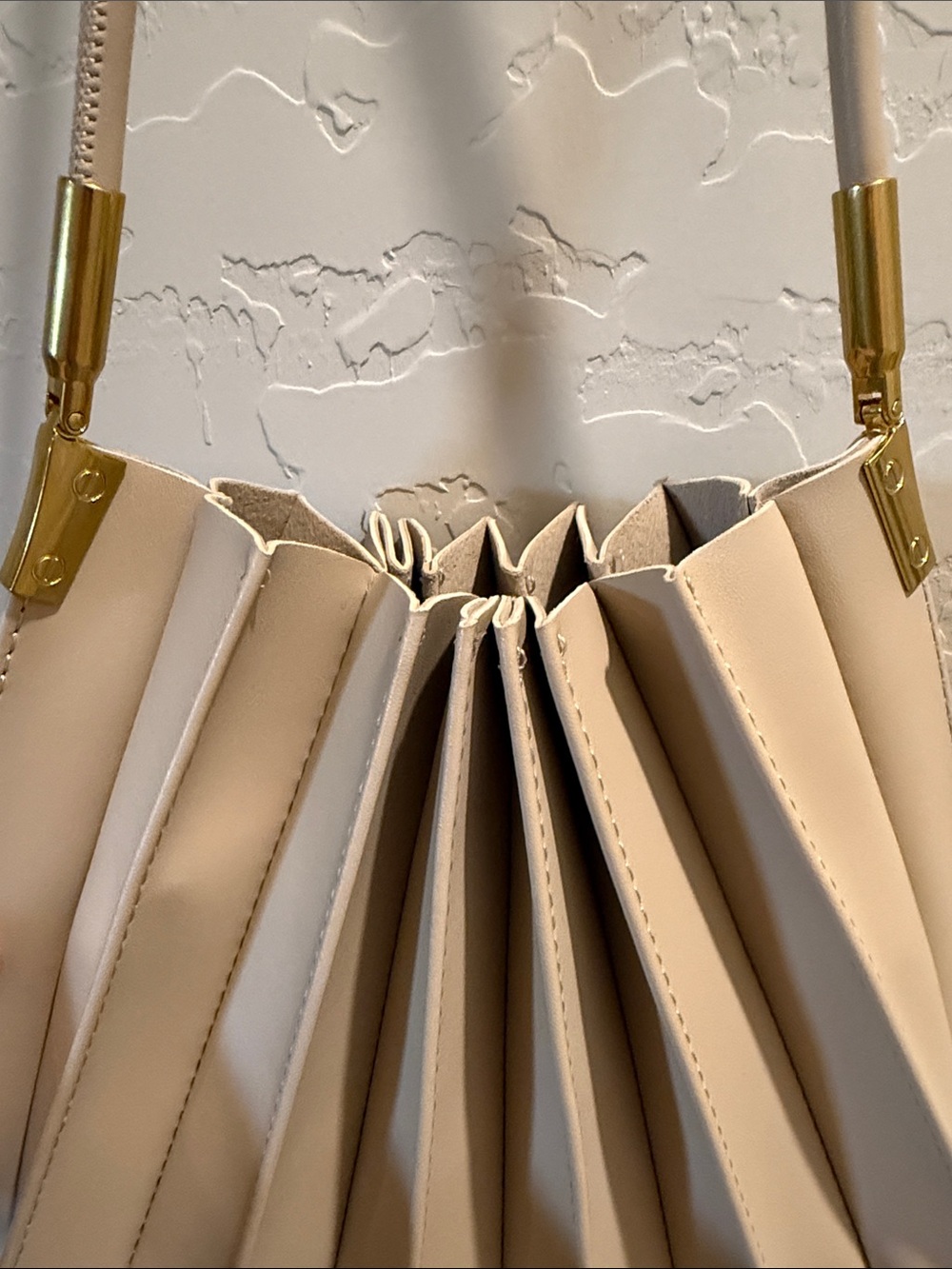 Melie Bianco Carrie Bone Pleated Vegan Leather Shoulder Bag - Picture 3 of 10